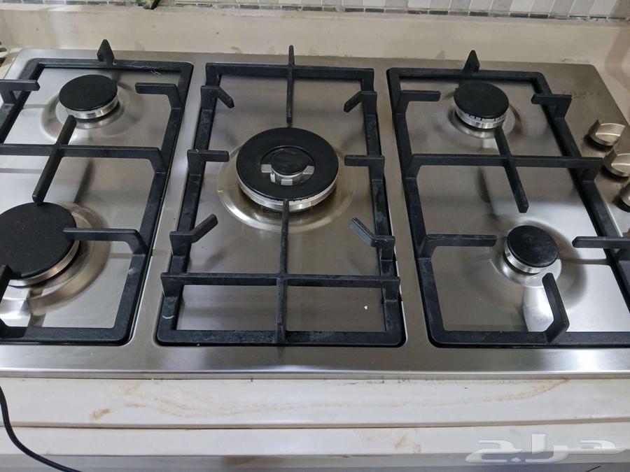 Built-in 5-burner gas hob with electronic ignition, clean and in excellent condition64381562134274111