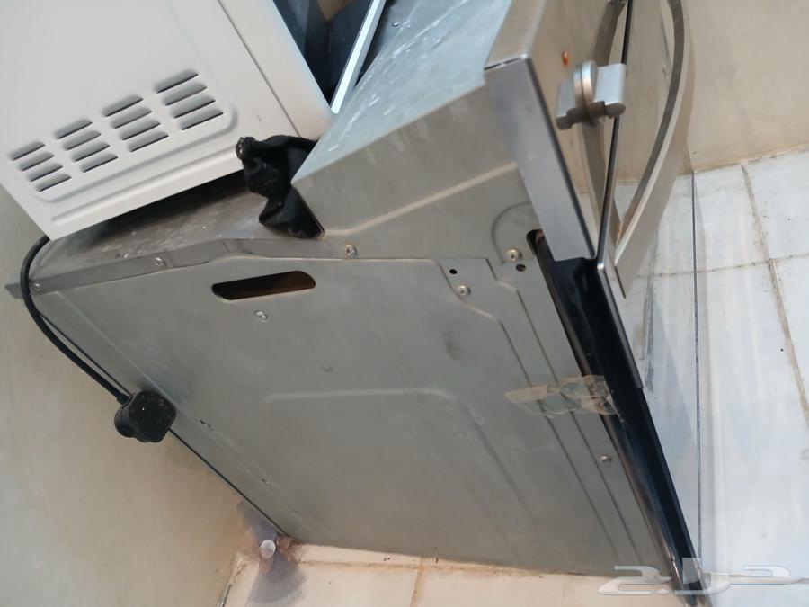 فرن داخلي كبير بدون اي كسور وعيوب وشبه جديد استخدام سنه64387411202562114