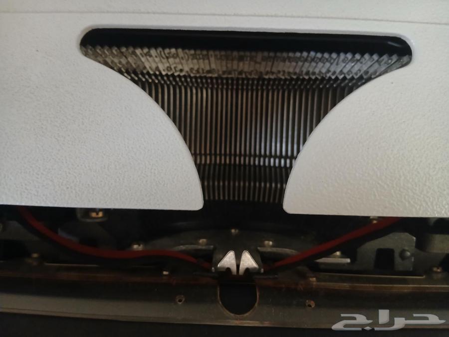 ألة كاتبة. أحرف انجليزية. لونين احمر واسود. مستعملة64386933648642114