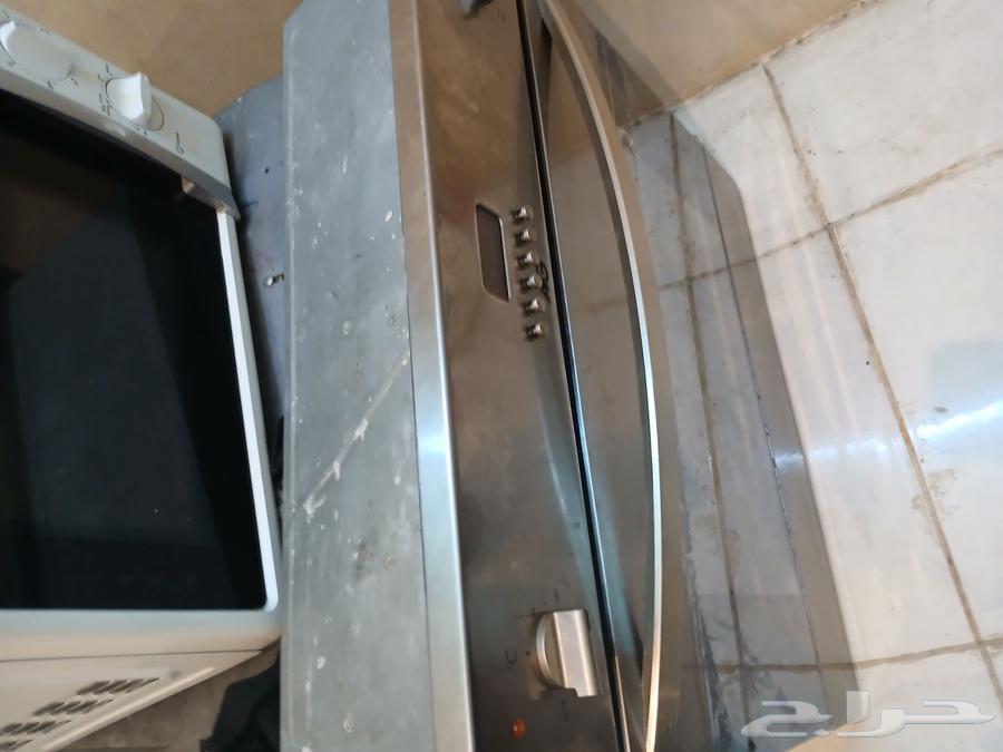 فرن داخلي كبير بدون اي كسور وعيوب وشبه جديد استخدام سنه64387411202562113