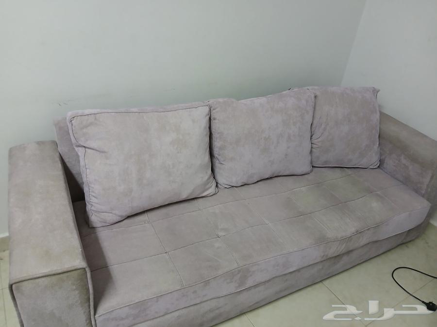 Large 3-piece sofa with removable cushions, price 400 riyals, the frame is strong64391522698371110