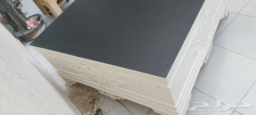 طاولة خشب مربعة64386543309442110