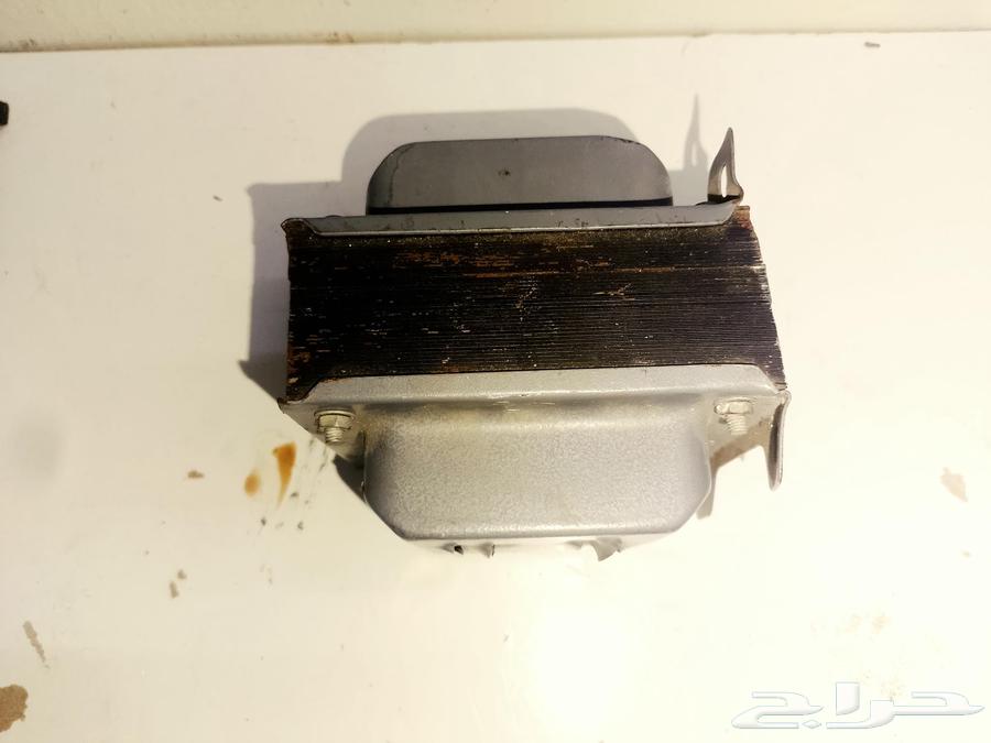 The red power converter outputs 220 watts and the black one outputs 110 watts for sale64377315126787113