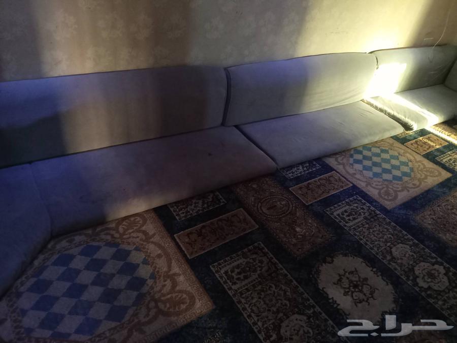 مجلس أرضي للبيع64387201879683111