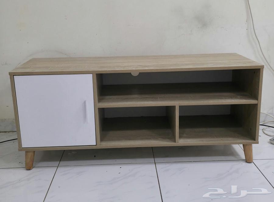 طاوله تلفزيون شبه جديده64390388884610110