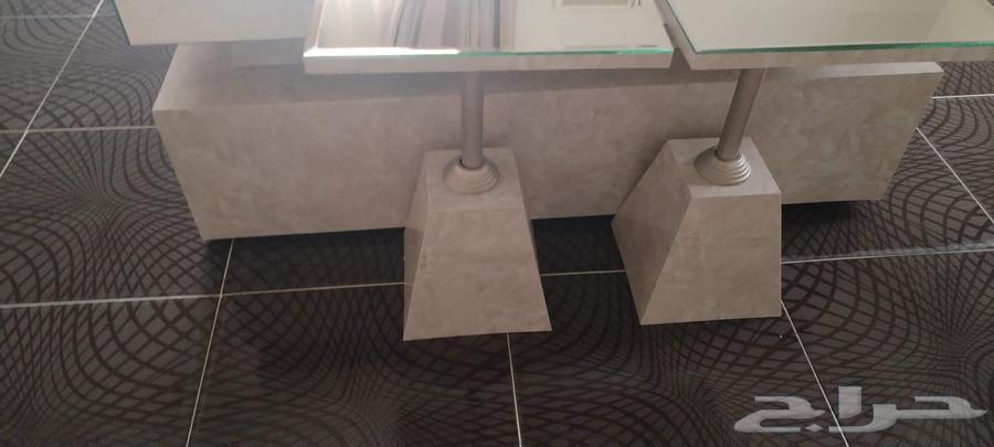 Large table and small ones64391119707778112