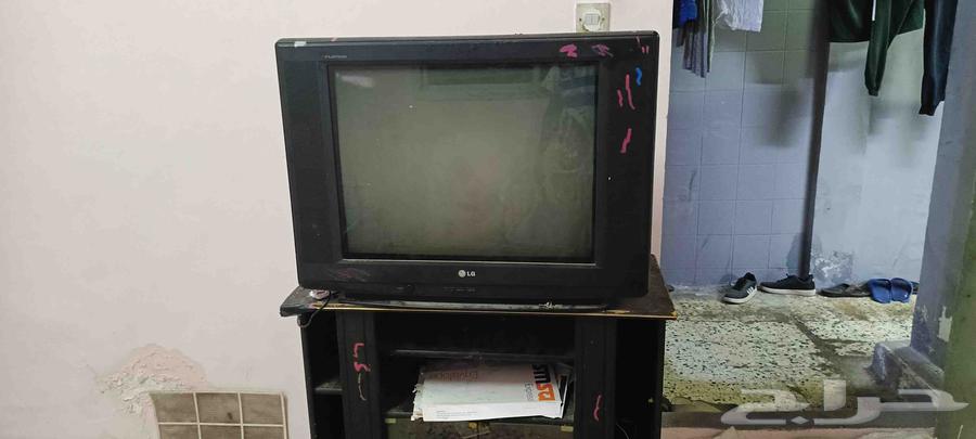 اتنين تلفزيون كبير بحاله ممتازه64379007079042111