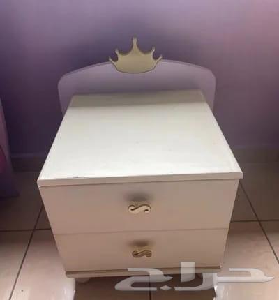 غرفة نوم جميلة مستخدمة64380154546433114