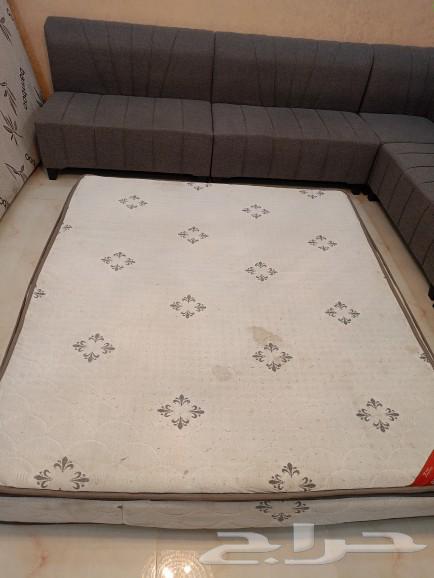 Clean mattress with little use64386655294467110