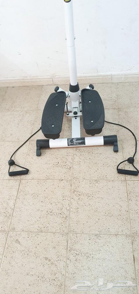150 Riyal Stepper, a clean fitness device for lower body exercises64380710324867112