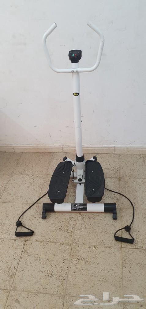 150 Riyal Stepper, a clean fitness device for lower body exercises64380710324867111
