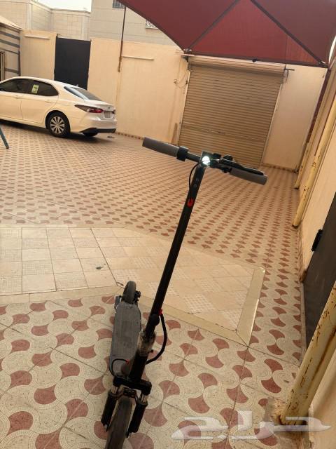 Multi-speed standing scooter 30 60 90 with scratch from the bumper64389127986051113