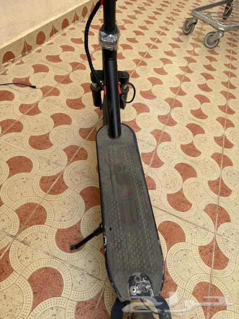 Multi-speed standing scooter 30 60 90 with scratch from the bumper64389127986051114