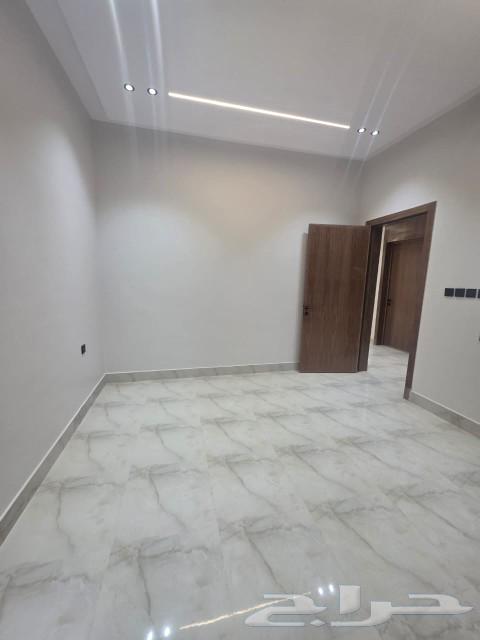 Look at this document in the Al-Tuwaiq neighborhood, area 25063614082484739114