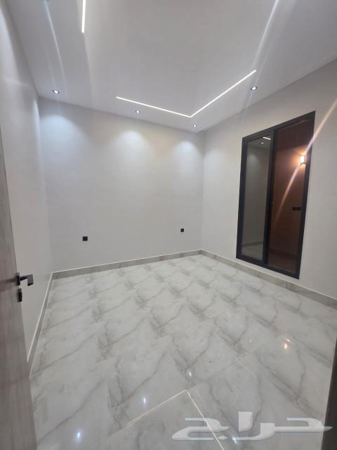 Look at this document in the Al-Tuwaiq neighborhood, area 25063614082484739113
