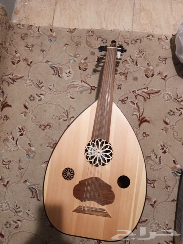 عود فنان مستخدم نضيف64390375074305112