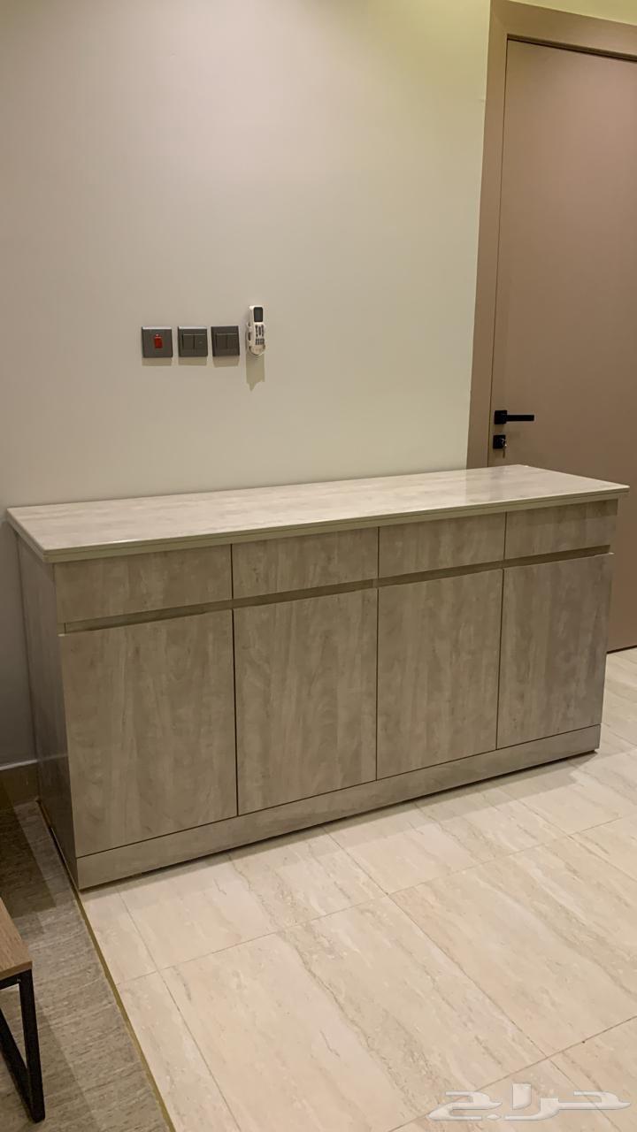 دولاب جديد خشب ممتاز ب 700 مكيف صحراوي 500 ريال64382969905666110