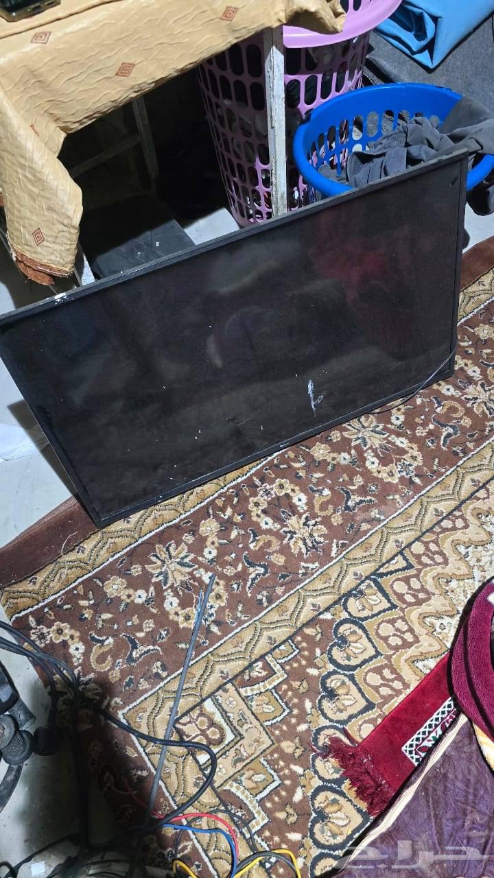 Sony 4 with two hands and strap with screen priced at 1100, without screen 95064389266000001110