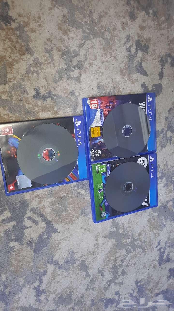 I'm showing you Sony tapes 4, all of them are clean and without scratches64379195792130112