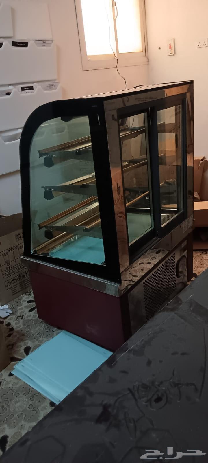 Italian display refrigerator64381823186561111