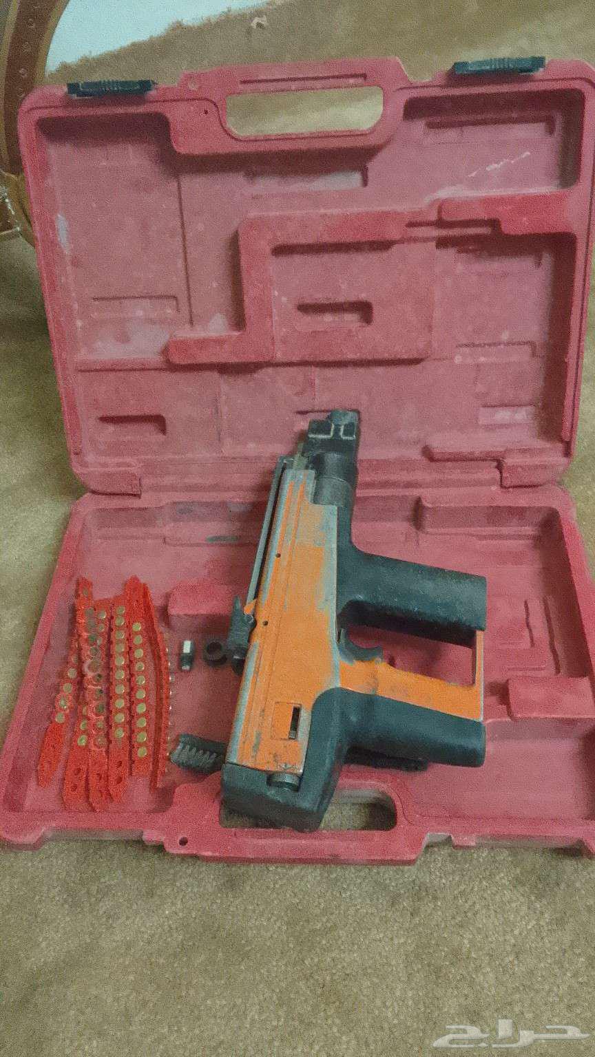 Original Tuan nail gun, very clean, lightly used, like new condition64380434872067110