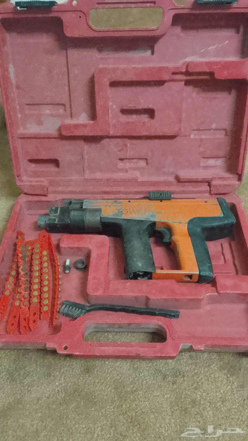 Original Tuan nail gun, very clean, lightly used, like new condition64380434872067111