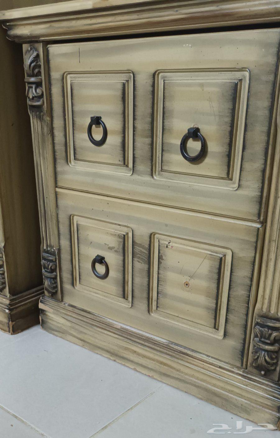 غرفة نوم ملكية نظيفة64387327486339111