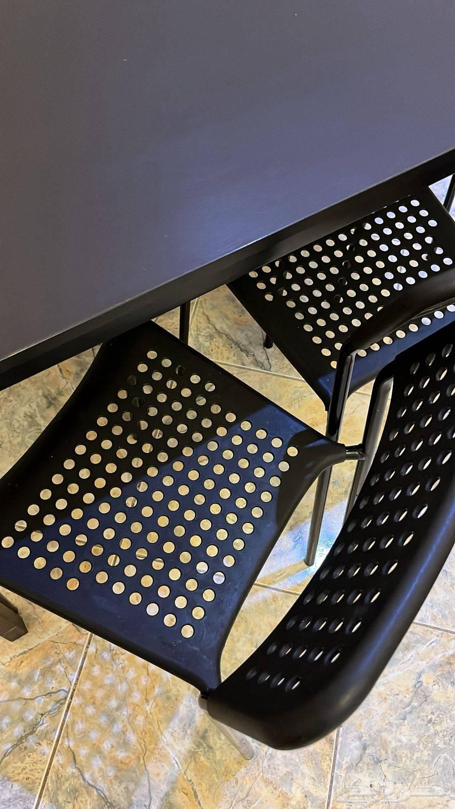 Dining table64377812339329112