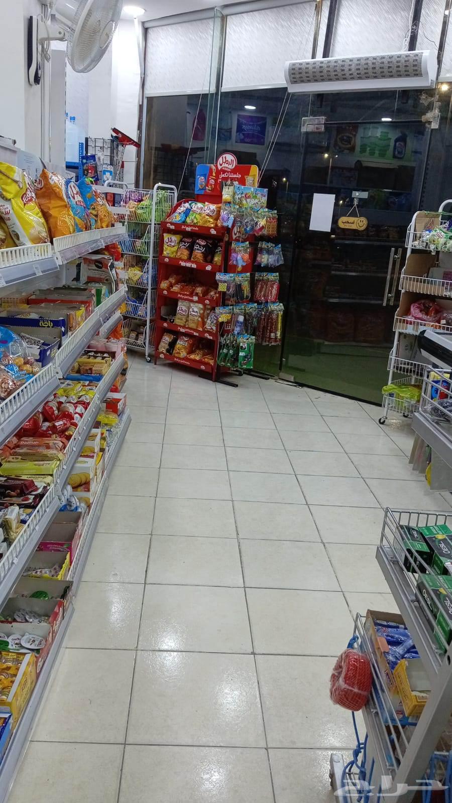 بقالة مع أغراضها بالكامل للبيع64386110299009114