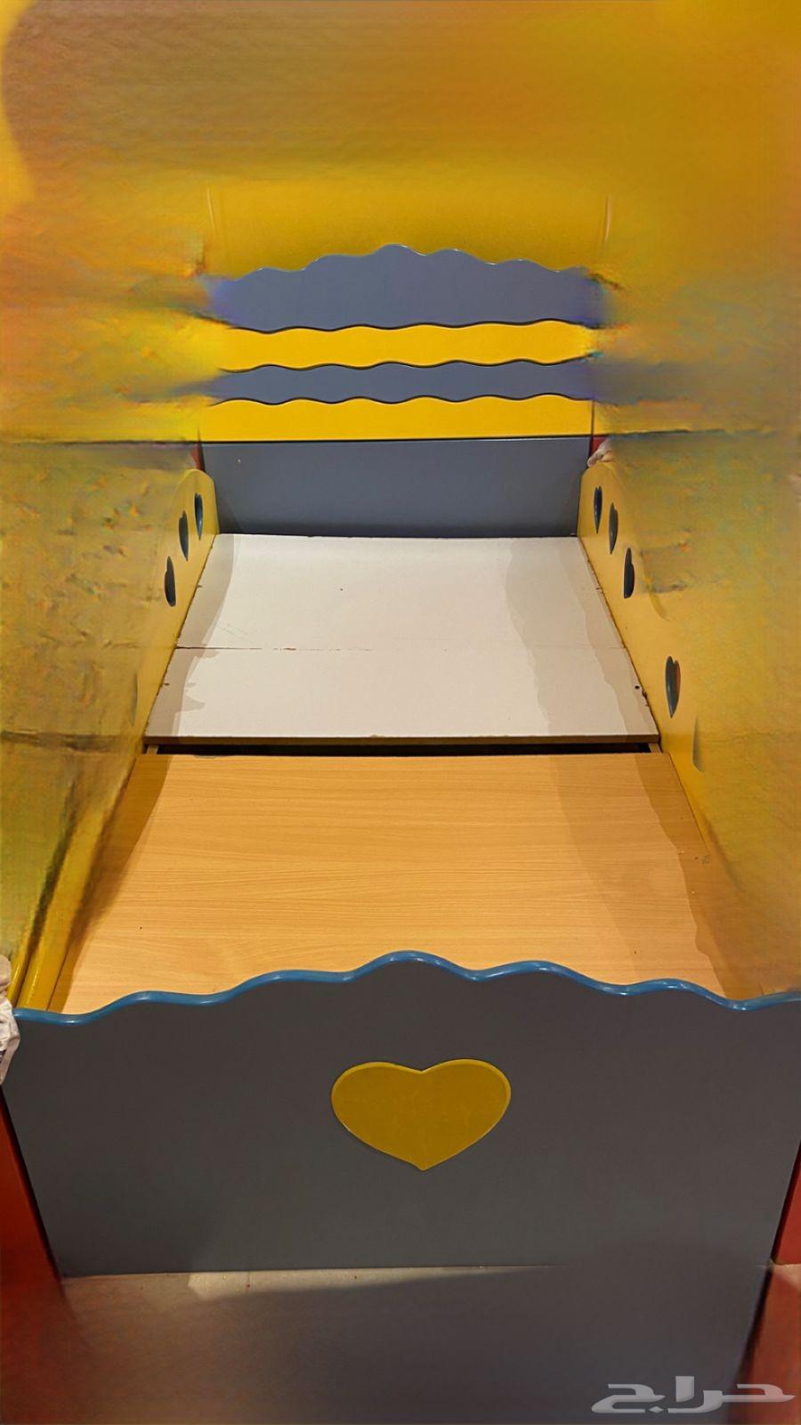 سرير للبيع مع مرتبة نظيفة مغلفة64382776443779110