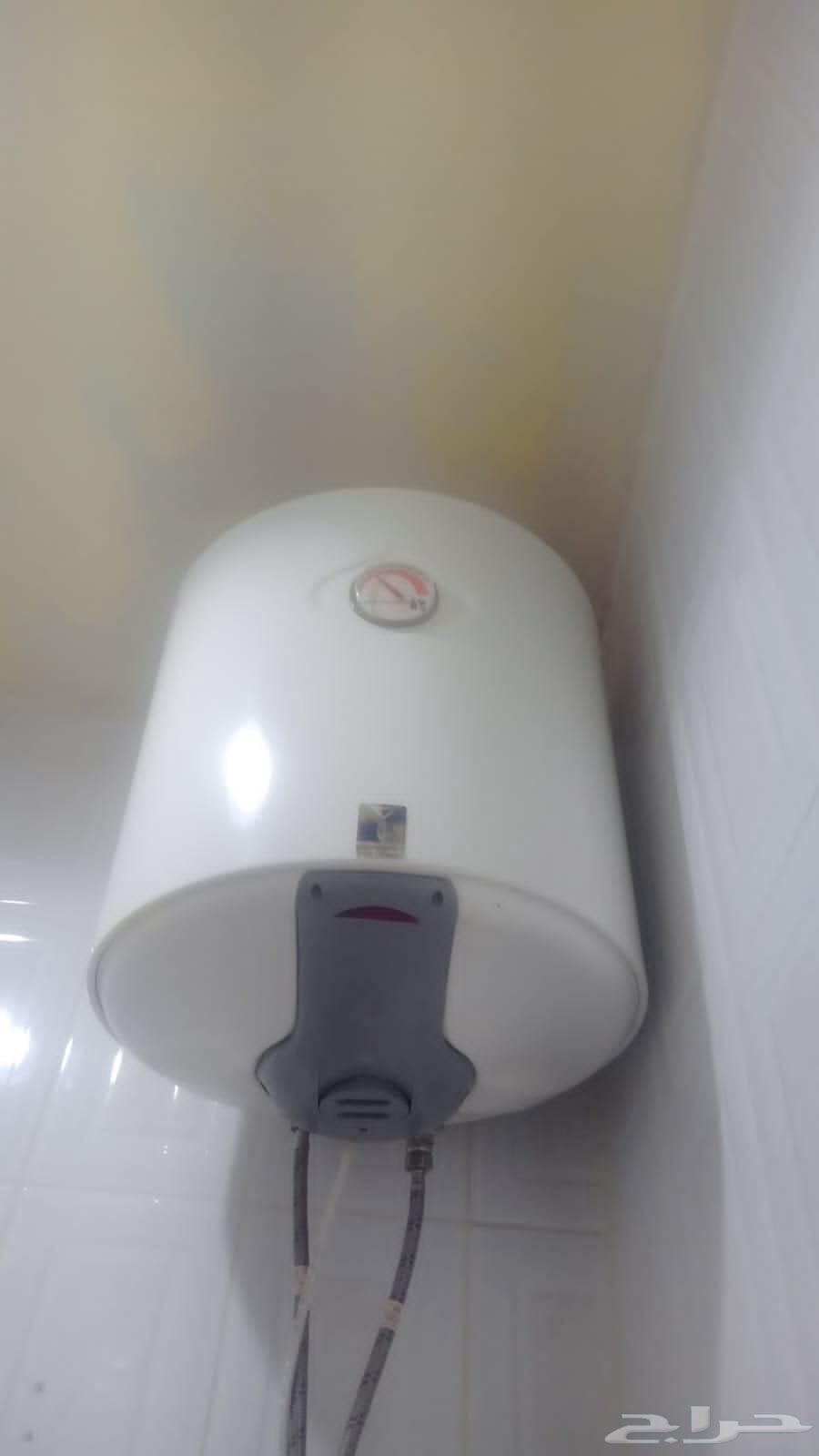 Picadough with shower for 350 riyals, large heater for 100 and small one for 5064523287605378114