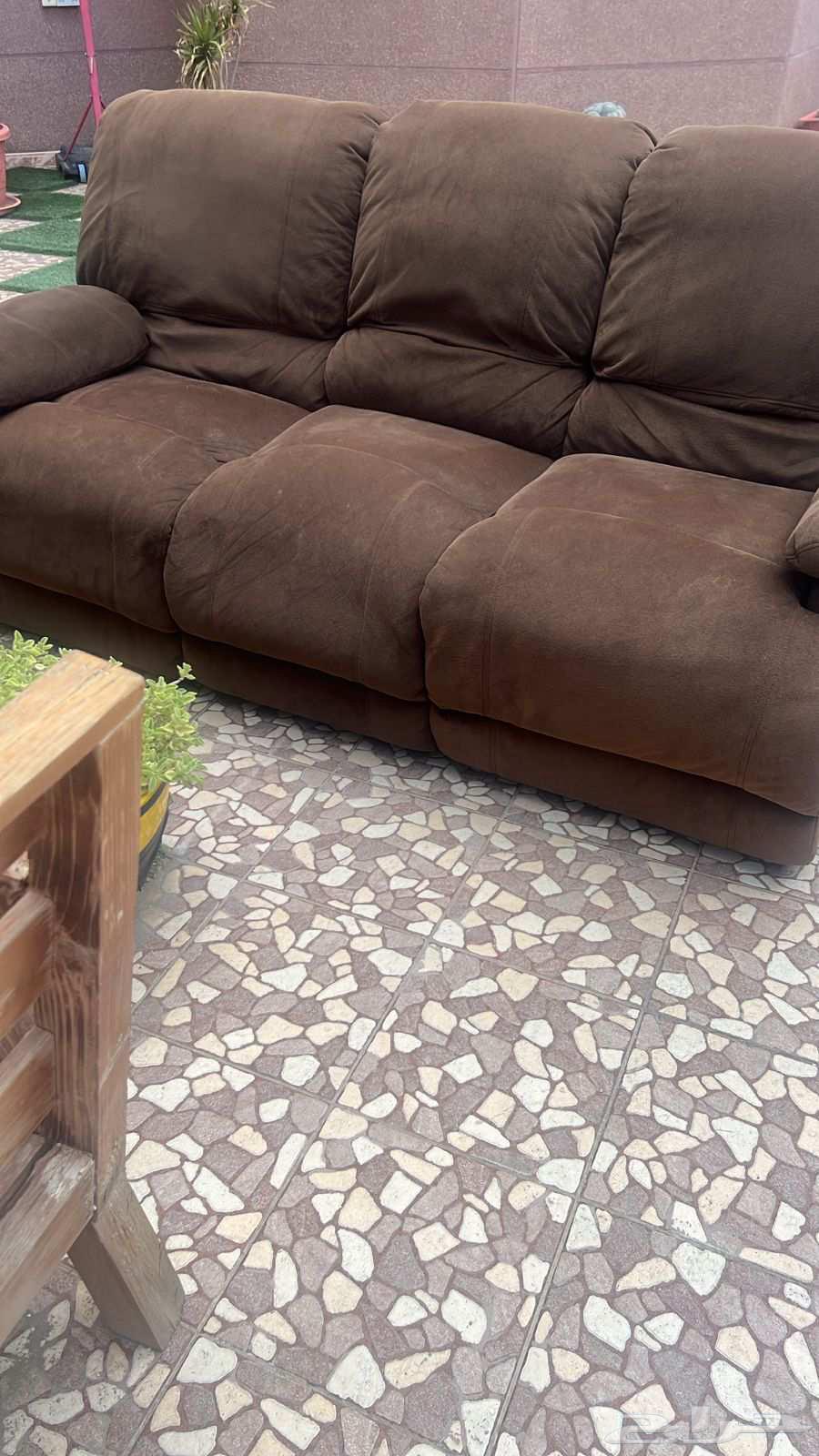 كنب نظيف الي يبي يتواصل معايا مريح جدا64388990729858110