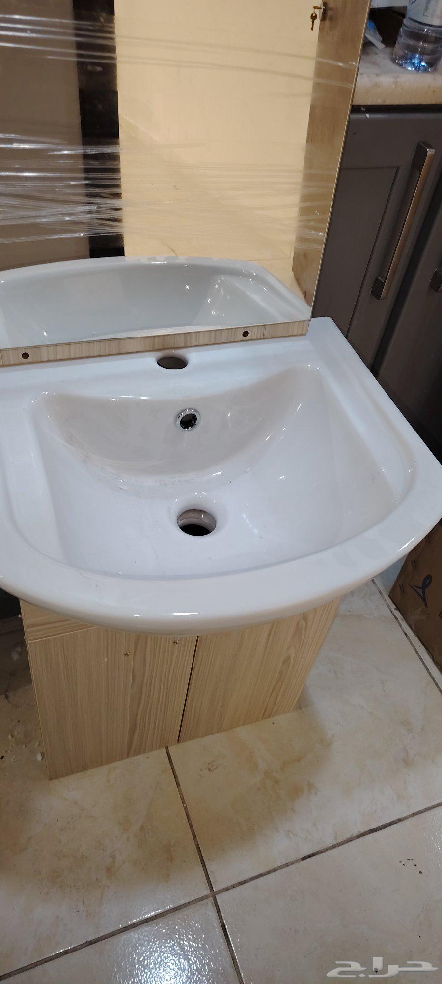 مغسلة حمام كاملة للبيع جديد64383608874370110