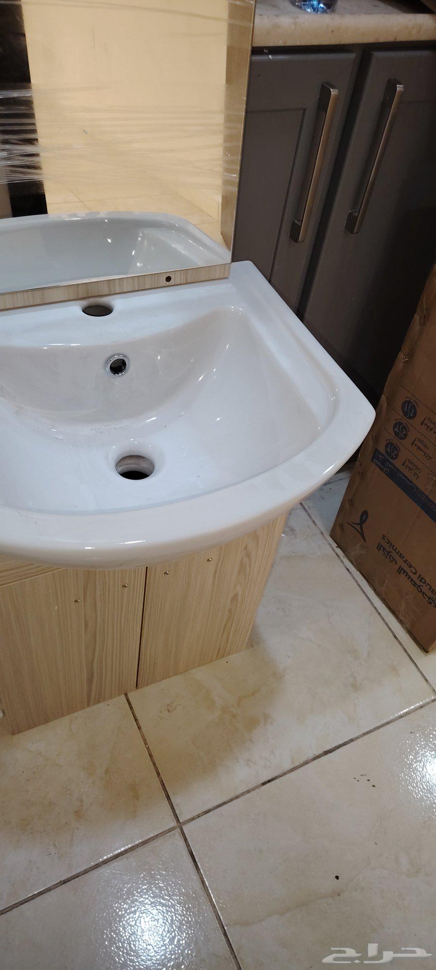 مغسلة حمام كاملة للبيع جديد64383608874370111