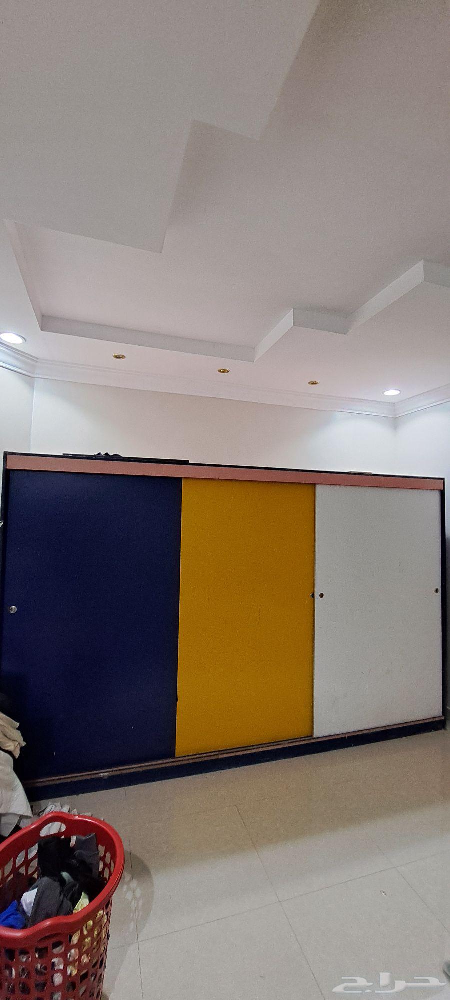 للبيع دولاب كبير خشب ماليزي64382252126082110