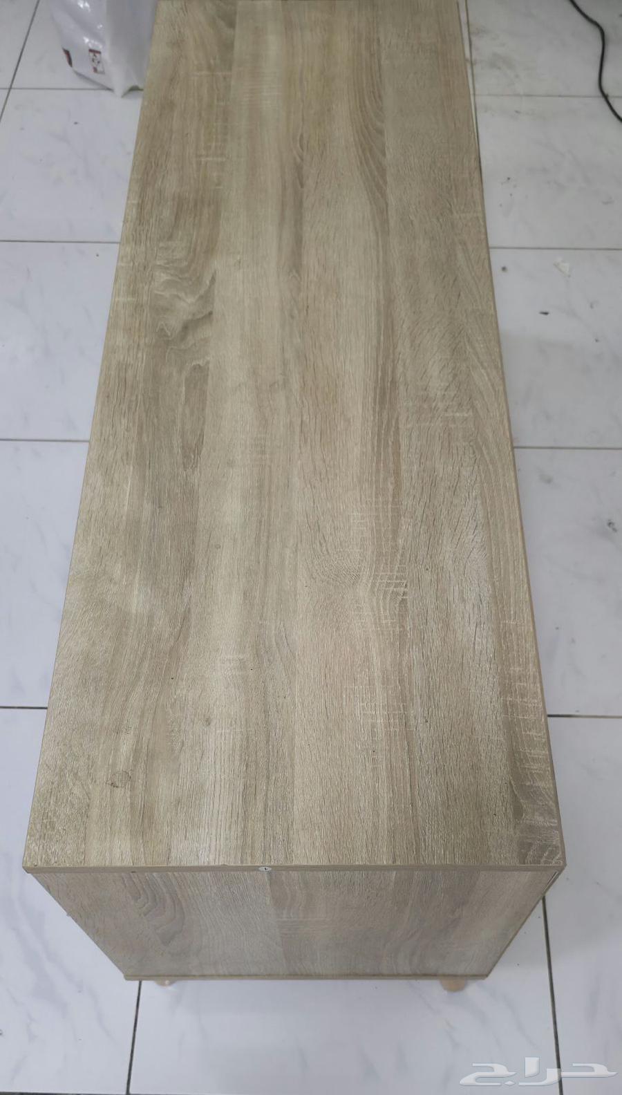 طاوله تلفزيون شبه جديده64390388884610114