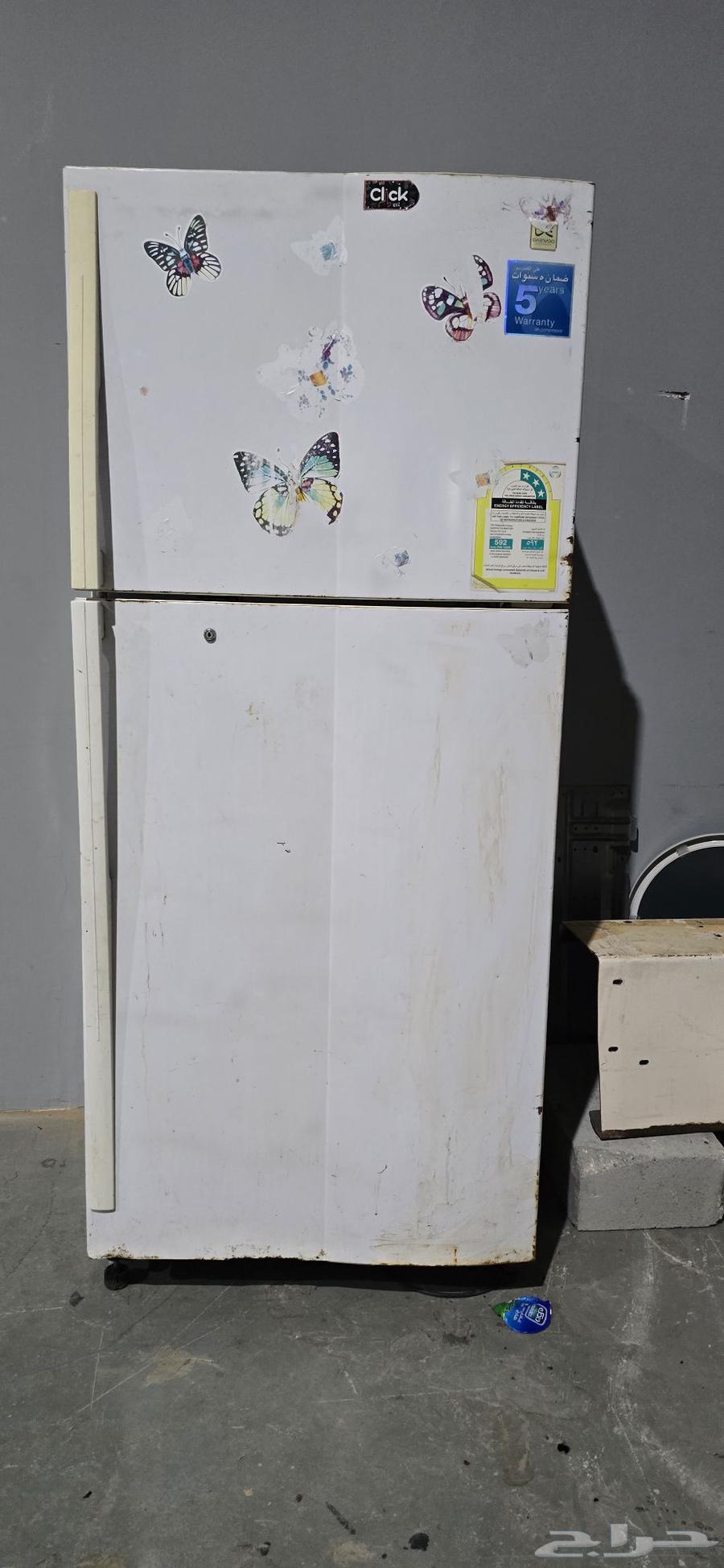 The refrigerator has excellent cooling, for sale used, usage is clearly visible in the64385341757698110