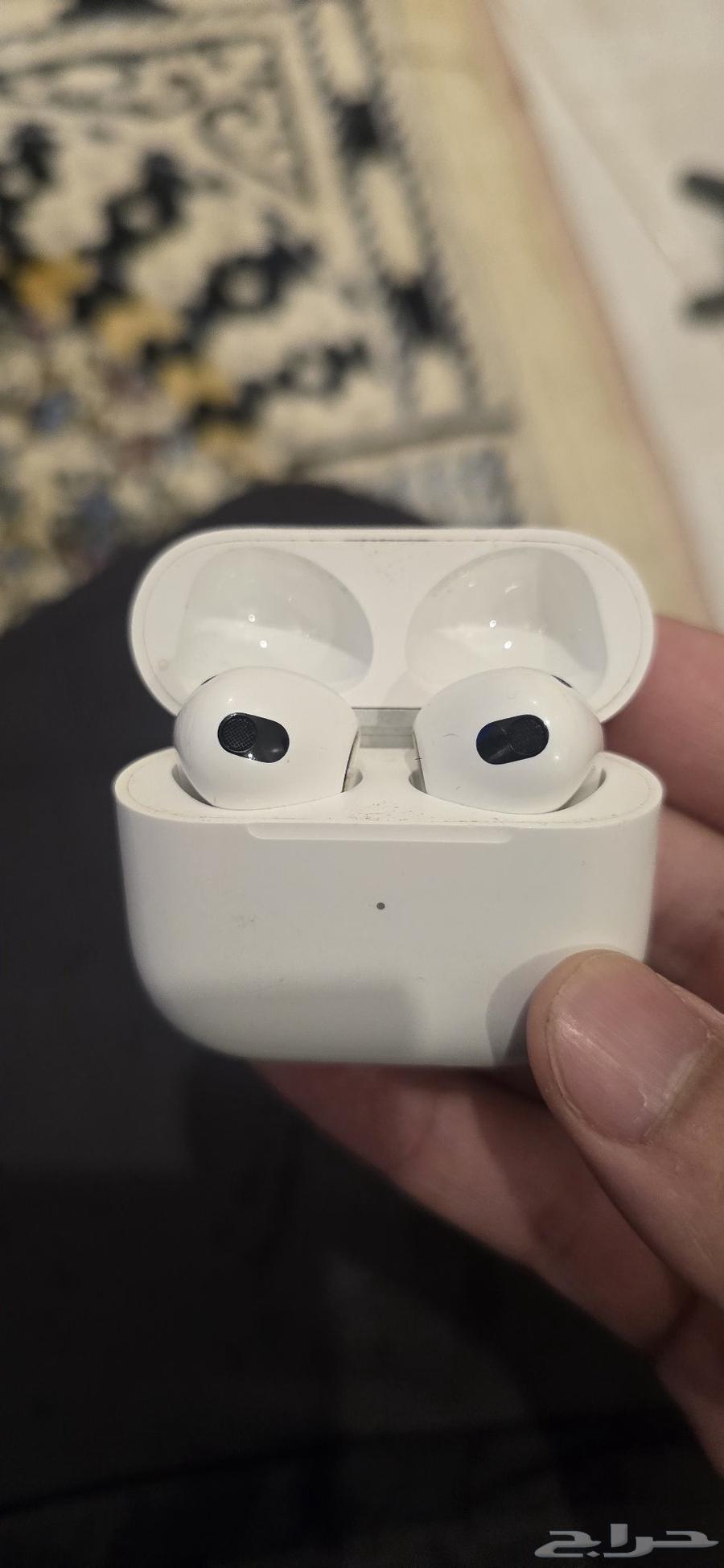 ايربودز 364378032501634110