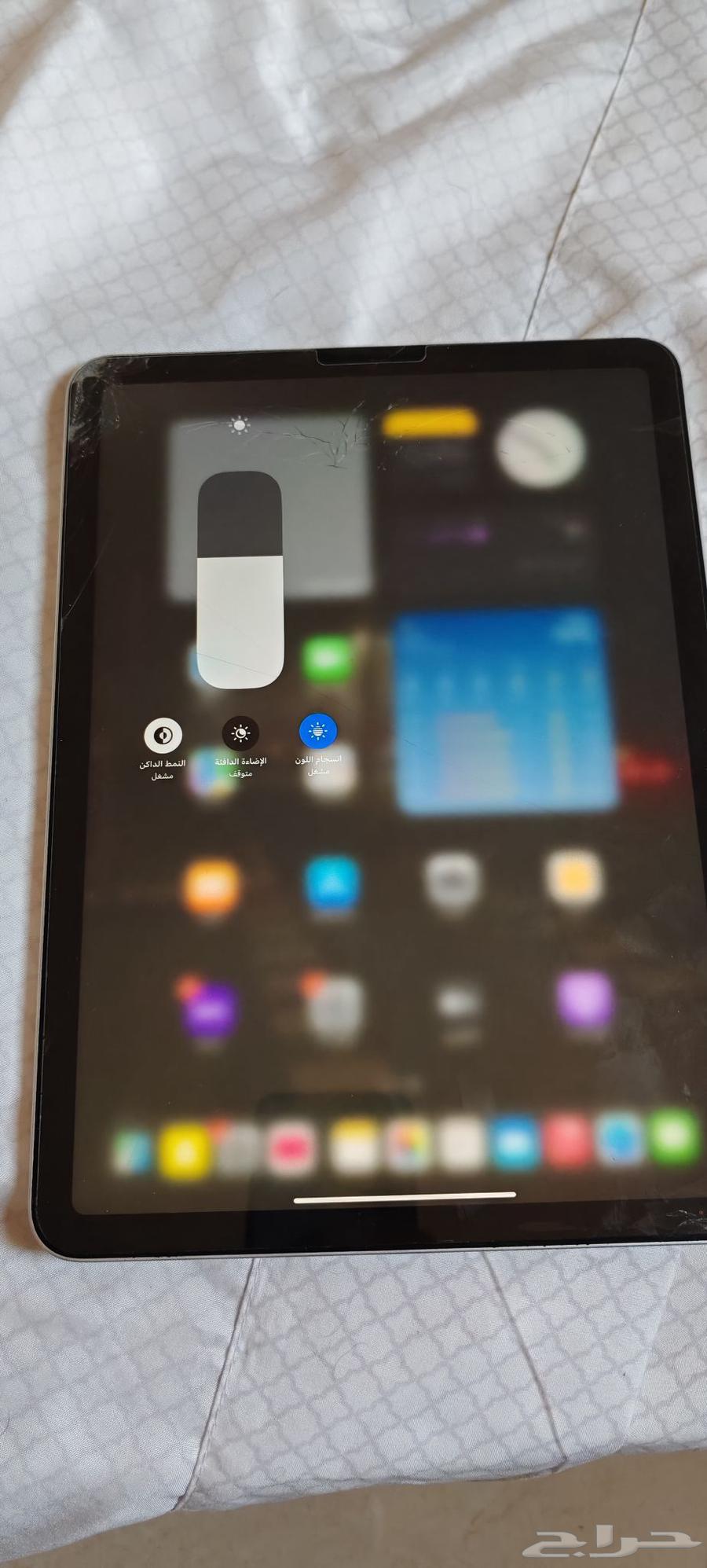 للبيع ايباد اير64386277090819112