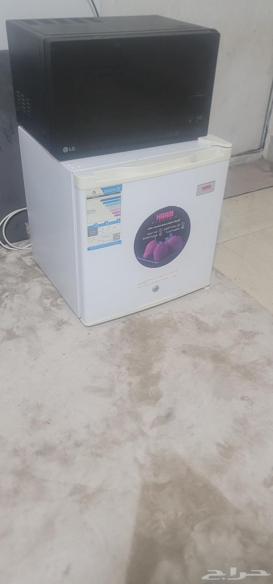 بيع ثلاجه مكتبيه وفرن كهربائي64377491238658110