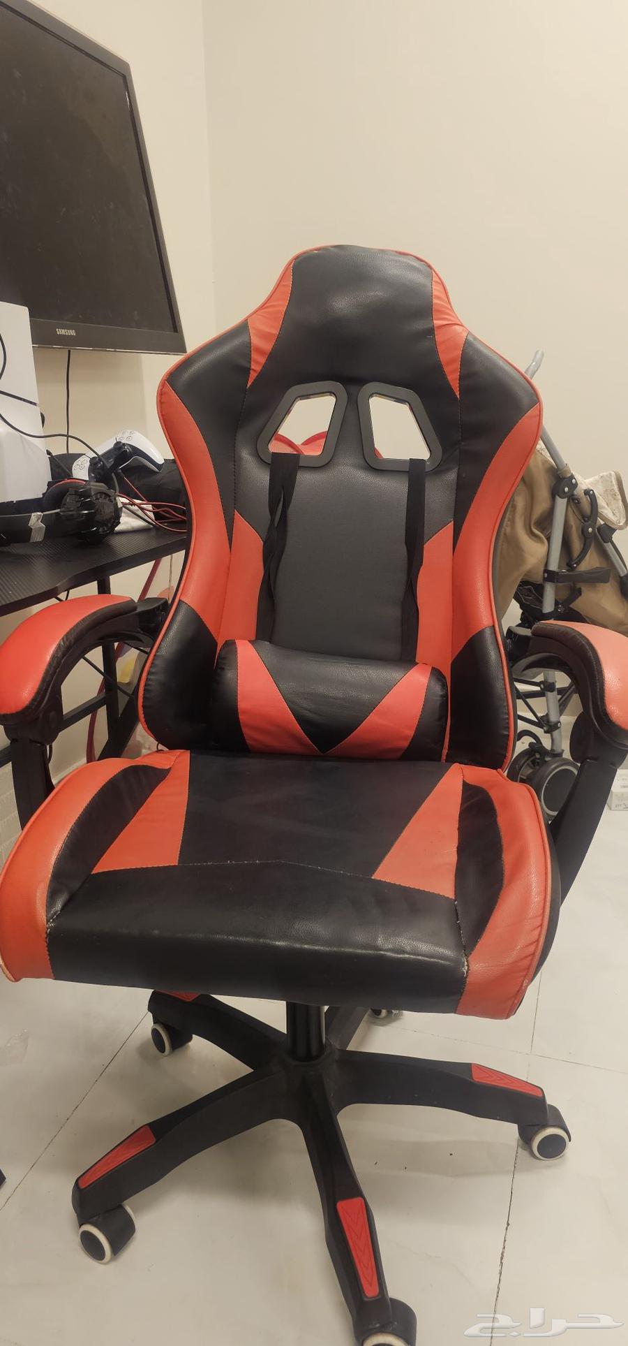 طاولة قيمنق حرف L نضيفه معا كرسي قيمنق64372682723201114