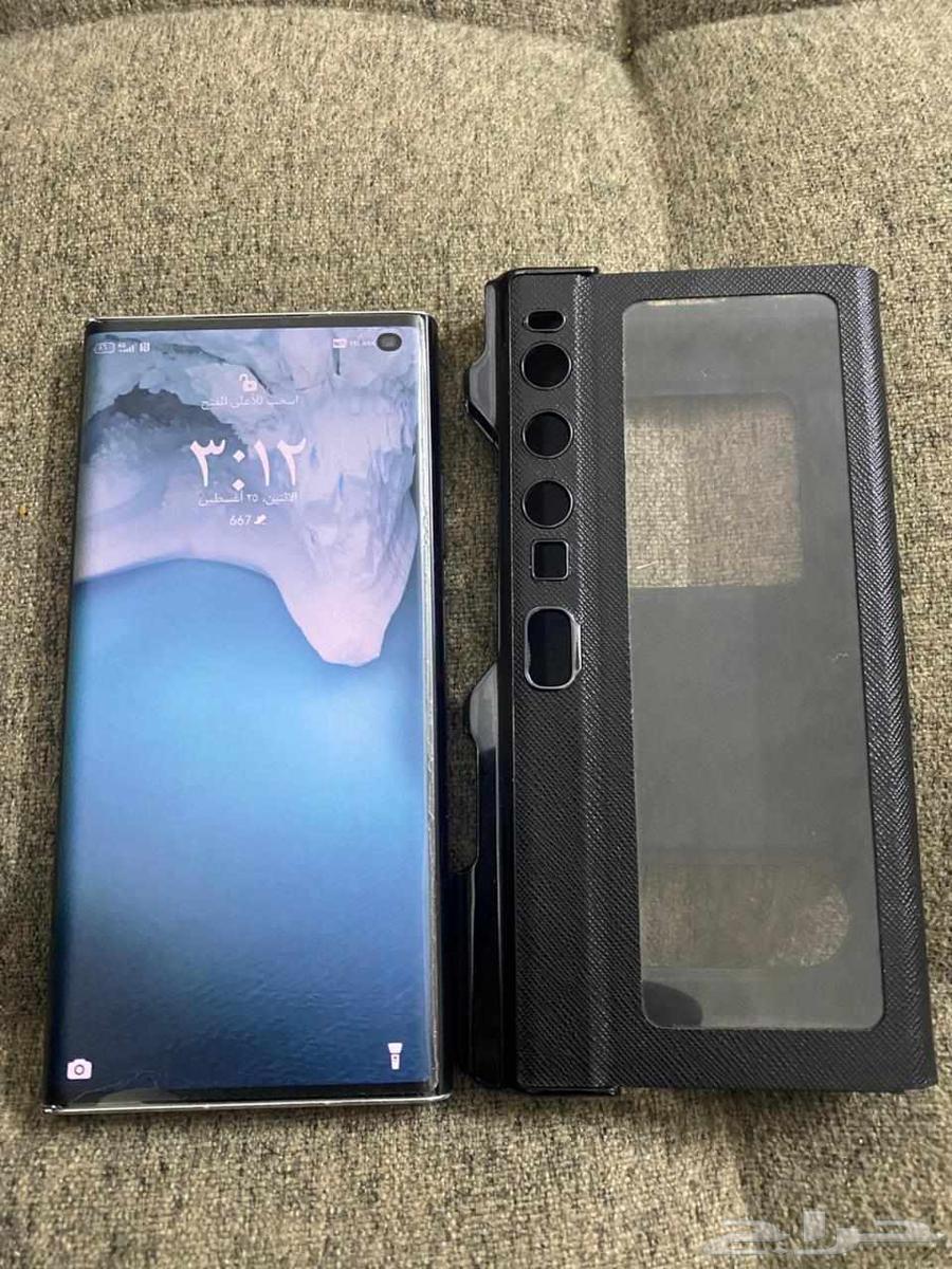 Huawei Mate Xs 2 features a foldable screen64386445191682110