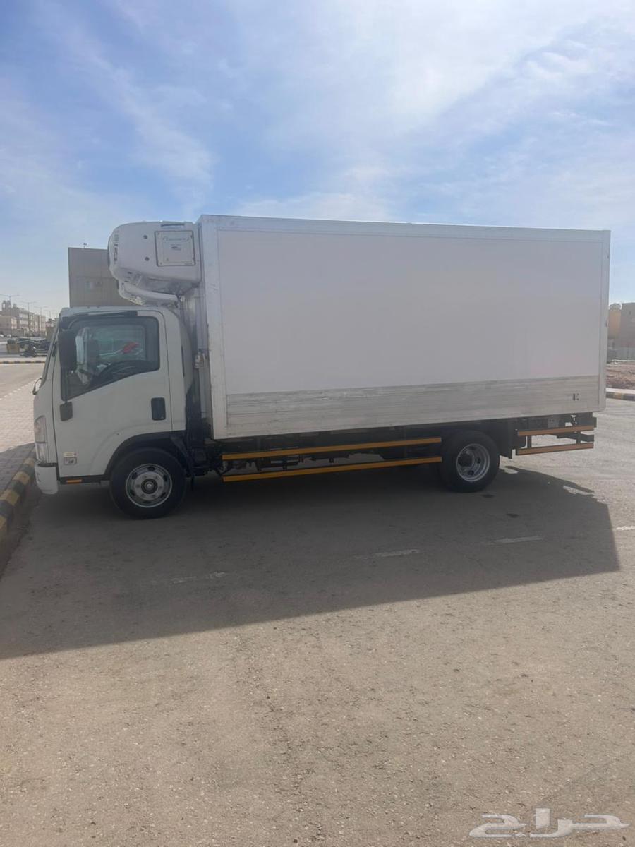 Refrigerated and freezing trucks for rent with or without driver64534227597570112