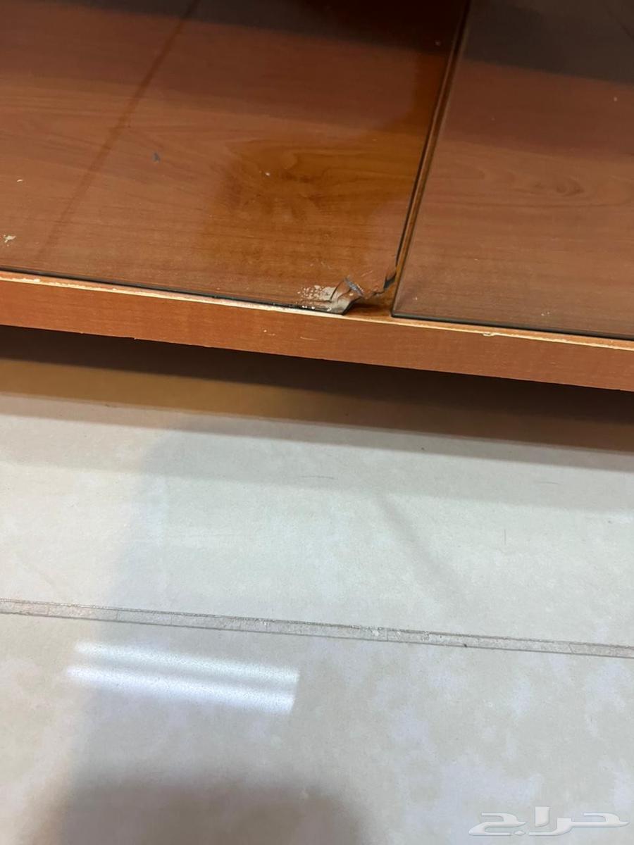 طاولة تلفزيون للبيع64389128058114112