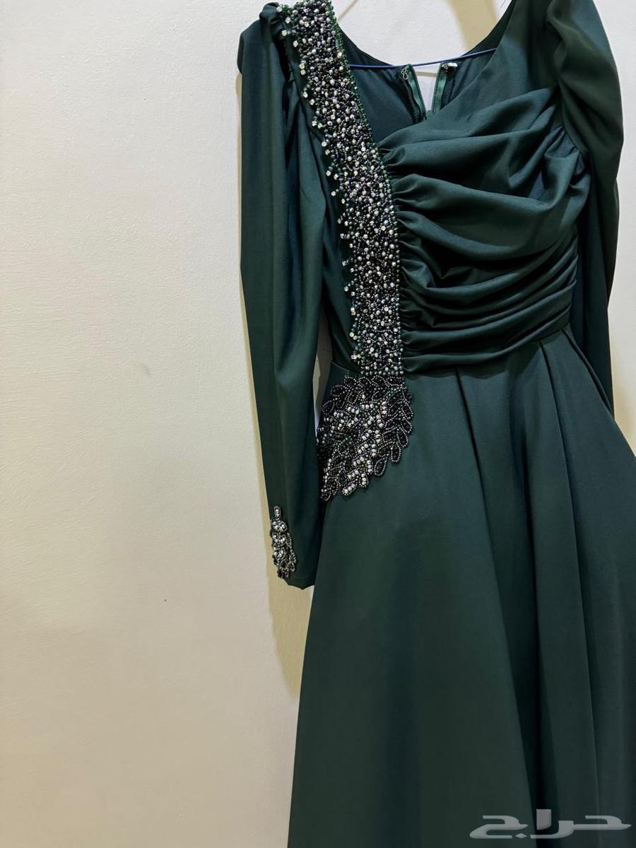 فستان ب300 ريال جديد نظيف64378832647171110