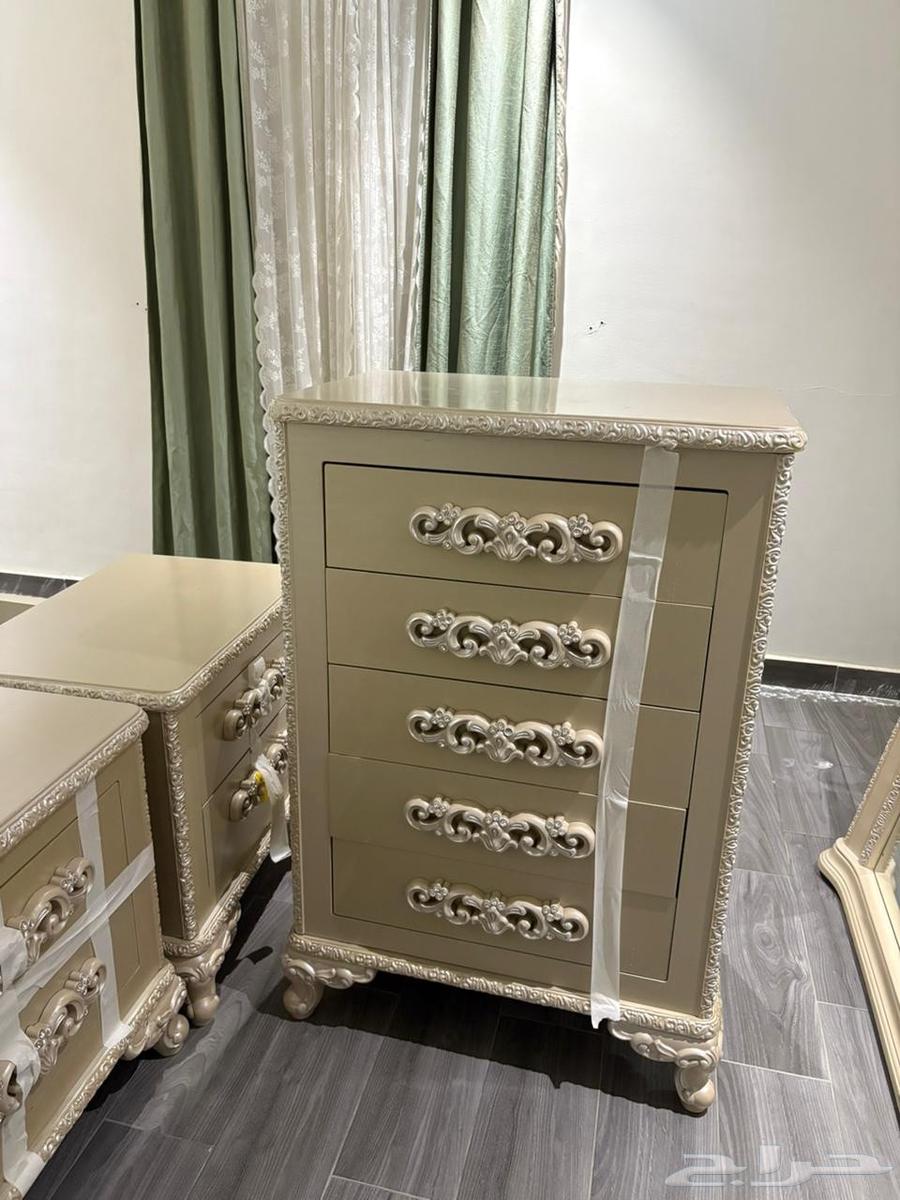 غرفة نوم كاملة للبيع من المطلق - سير كهربائي64382155673218114