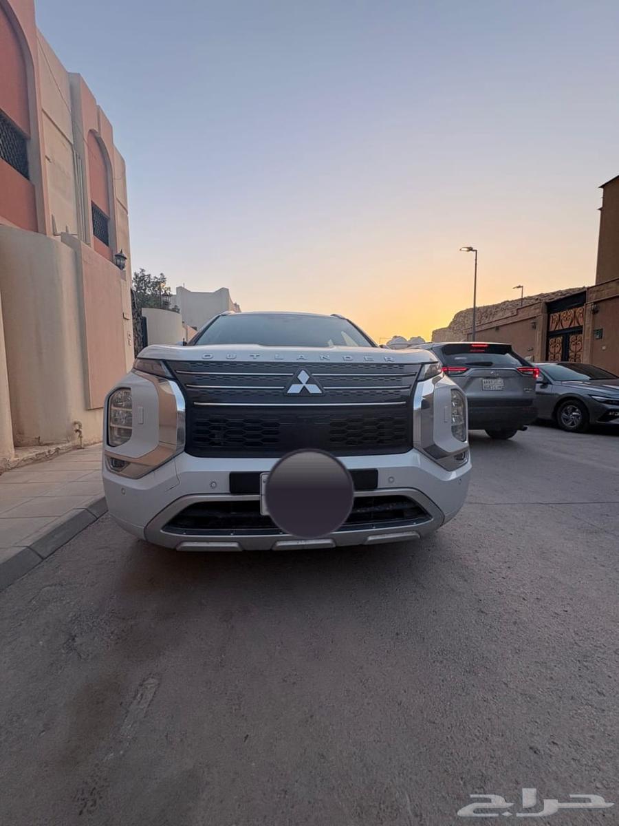 للبيع ميتسوبيشي اوتلاندر أعلى فئة 202364535806416642111