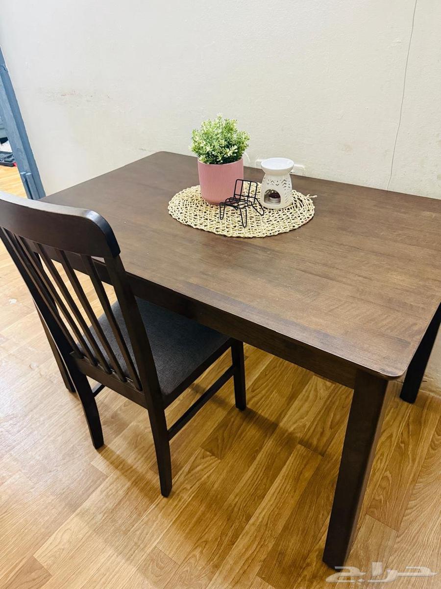 Daining table with 3 chair for sale طاولة طعام مع 3 كراسي لل64381836760065110