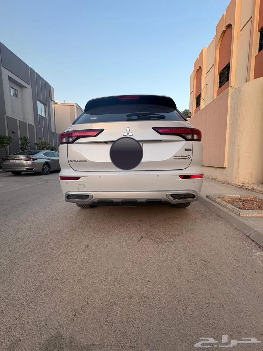 للبيع ميتسوبيشي اوتلاندر أعلى فئة 202364535806416642114