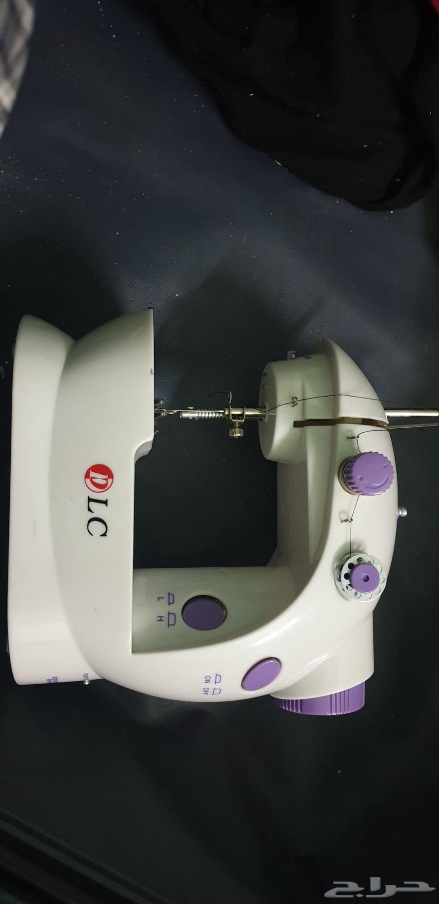 ماكينة خياطة كهربائية و بطاريات صغيرة ومحمولة64381507909506113